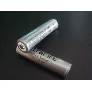  UltraFire 17670 3.7V PROTECTED Li Ion Rechargeable Battery 