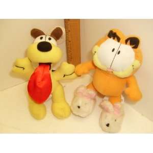  Garfield and Odie 