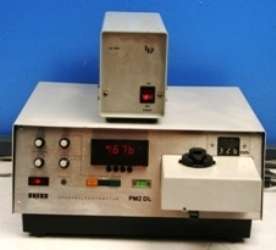 What you are bidding on is a nice looking Zeiss Spektralphotometer 