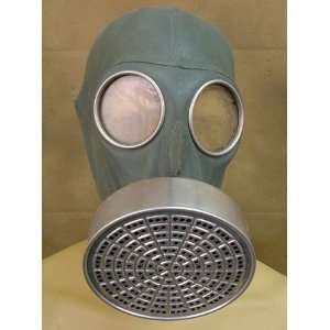 German WWII Gas Mask (RLI 38/6) Original