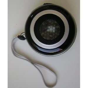  Speaker with Built in Audio Cable   Works with any iPod, iPhone 