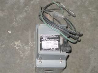 SQUARE D 2510 KW2H 2 10HP ENCLOSED MOTOR STARTER SWITCH  