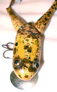Vintage Wood Fishing Lure Pawpaw Paw Paw Frog Glass Eyes  