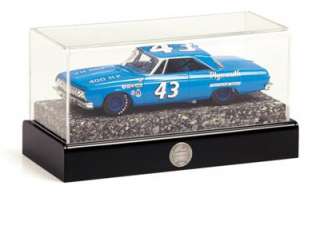 Richard Pettys 1964 Belvedere Autographed Collectible 124 Diecast 