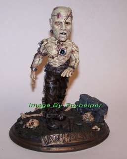 Van Helsing Monster Slayer Frankensteins Bobble Statue  