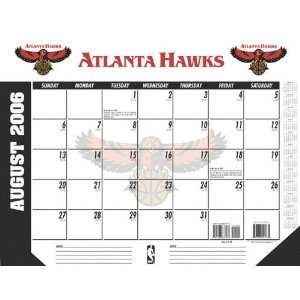 Atlanta Hawks 22x17 Academic Desk Calendar 2006 07  Sports 