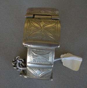 Hinged, pinned, chased Tuareg silver bracelet 174 gr  