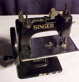 Antique toy sewing machine Singer  