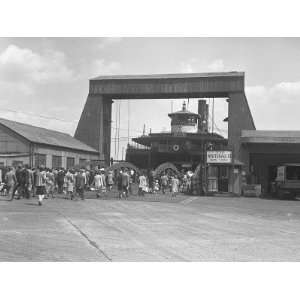  Passengers Walking Towards Ferry Gateway Photographic 