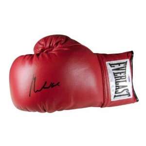   Boxing Glove   Ali COA   Autographed Boxing Gloves