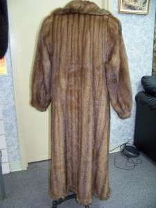 FUR; NATURAL FEMALE LUNARAINE MINK COAT WITH SABLE INSERTS WING COLLAR 