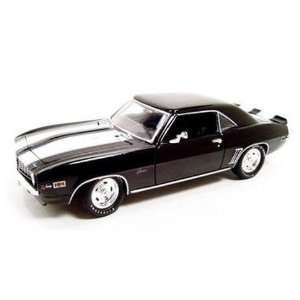   CHEVROLET CAMARO BLACK 124 GREENLIGHT DIECAST MODEL Toys & Games