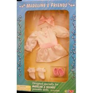   Madeline & Friends Tea Party Outfit Clothes 1999 # 33449 Toys & Games