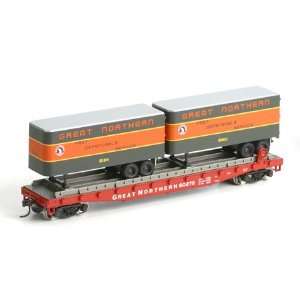  HO RTR 50 Flat with 2 25 Trailers, GN #2 Toys & Games