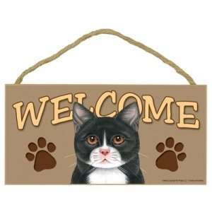    Welcome Wooden Sign   Tuxedo Cat (mostly black)
