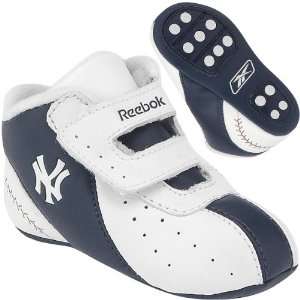  Reebok MLB Clubhouse New York Yankees Crib Shoe Sports 