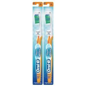 Oral B Advantage 3D White Vivid Toothrbush, Medium, 2 ct (Quantity of 