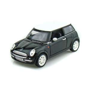  2001 Mini Cooper 1/24   Black Toys & Games