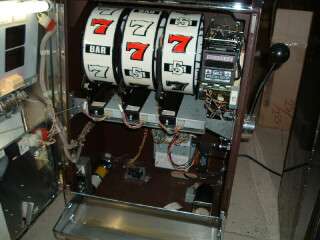 Slot Machine Free Play Bally 6000 Black & White 5X Pay  