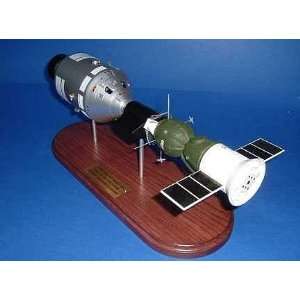  Apollo Soyuz 1/48 Scale Model Toys & Games