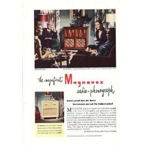  1947 Magnificient Magnavox Belvedere Radio Heiser Original 