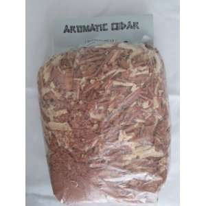 Aromatic Cedar Chips   8 Ounce Bag 