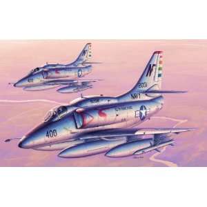    Trumpeter 1/32 A4F Skyhawk Attack Aircraft Kit Toys & Games