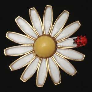 Daisy Flower Ladybug Pin Vintage Enamel Weiss Brooch  
