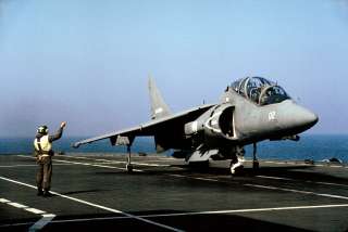   .wikimedia.org/wikipedia/commons/5/5b/Italian_TAV 8B_Harrier_II