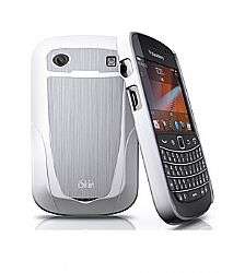 iSkin Aura Case for BlackBerry Bold 9900/9930 in Platinum 733108002224 