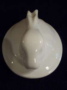 Farberware 9 Oval White Casserole w / Bunny Rabbit Vented Lid  