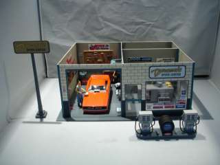 24 125 SCALE SMBC SINGLE BAY GARAGE WITH OFFICE KIT  