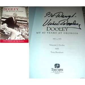  VINCE DOOLEY Signed 40 Years At Georgia BOOK JSA PROOF 