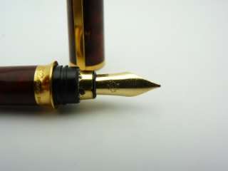 Dupont Fountain Pen Made In Paris Mottled Brown Lacquer  