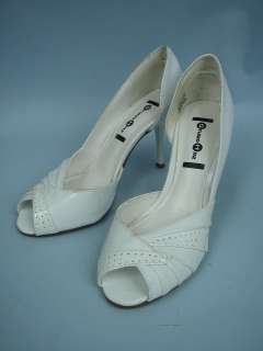 Studio Hd2 Flirty Open Toe White Pumps Size 7B  