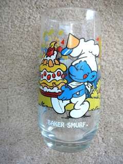 THE SMURFS   BAKER SMURF 1983 Wallace Berrie PEYO   Promotional Glass 