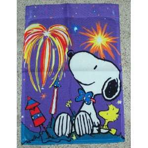 SNOOPY & WOODSTOCK FIREWORKS MEMORIAL DAY OR 4TH OF JULY FLAG~17 1/2 